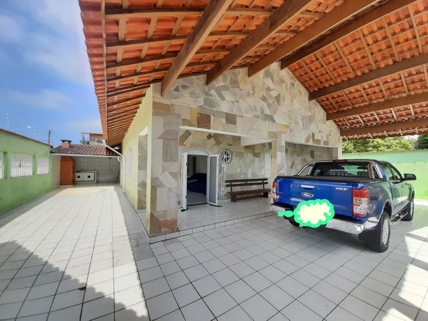 Foto 1 de Casa com 3 Quartos à venda, 185m² em Balneario Itaguai, Mongaguá
