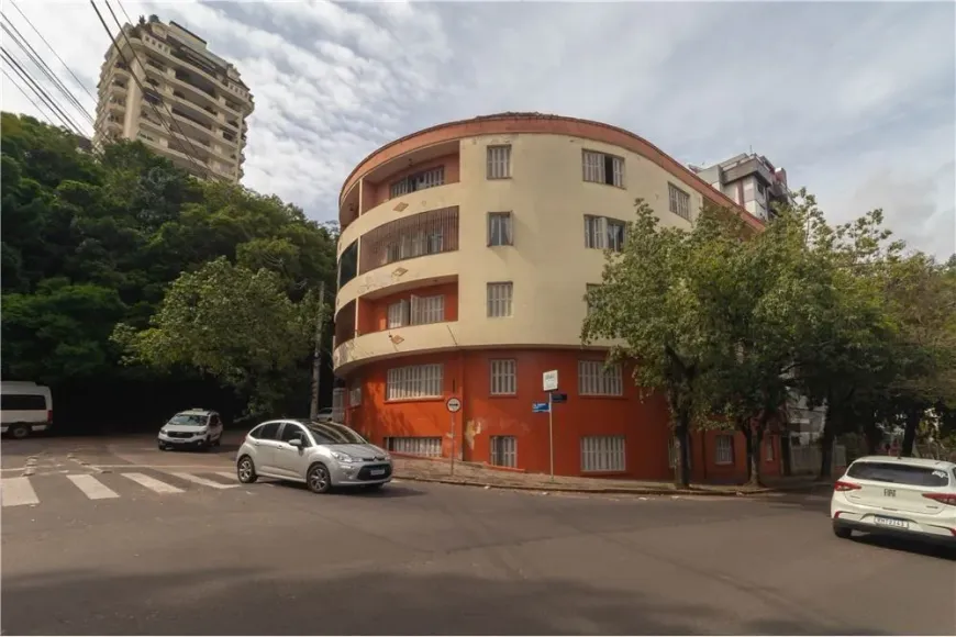 Foto 1 de Apartamento com 3 Quartos à venda, 77m² em Moinhos de Vento, Porto Alegre