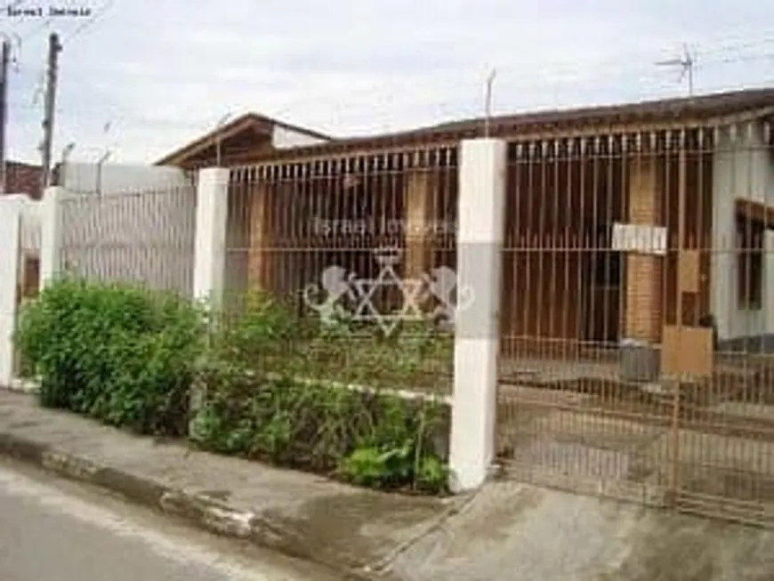 Foto 1 de Casa com 2 Quartos à venda, 200m² em Balneario Copacabana, Caraguatatuba