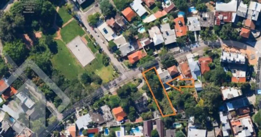 Foto 1 de Lote/Terreno à venda, 798m² em Chácara das Pedras, Porto Alegre