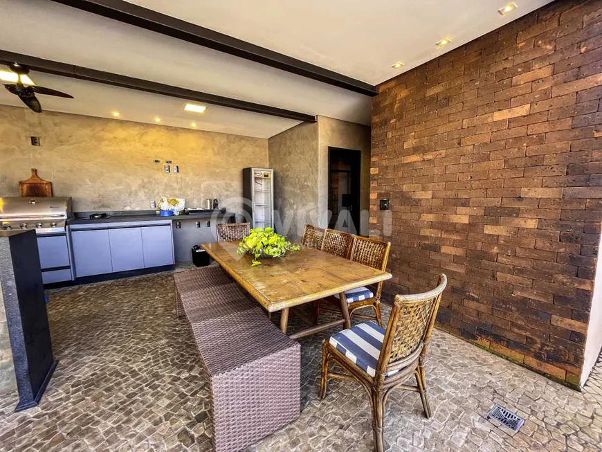 Foto 1 de Casa de Condomínio com 3 Quartos à venda, 250m² em Loteamento Itatiba Country Club, Itatiba