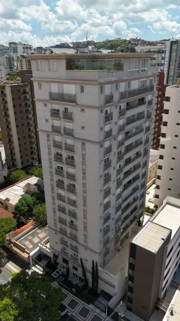 Foto 1 de Apartamento com 4 Quartos para alugar, 227m² em São Benedito, Poços de Caldas