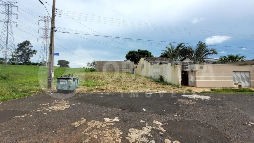 Foto 1 de Lote/Terreno à venda, 420m² em Jardim Inconfidência, Uberlândia