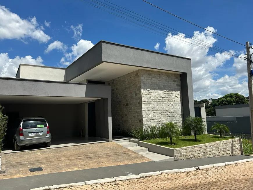 Foto 1 de Casa de Condomínio com 3 Quartos à venda, 250m² em Setor Habitacional Arniqueira, Brasília