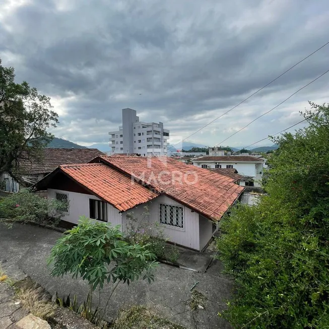 Foto 1 de Lote/Terreno à venda em Vila Lenzi, Jaraguá do Sul