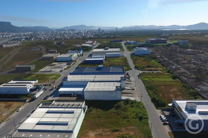 Foto 1 de Galpão/Depósito/Armazém para alugar, 273m² em Pacheco, Palhoça