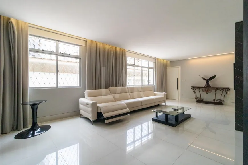 Foto 1 de Apartamento com 2 Quartos à venda, 150m² em Lourdes, Belo Horizonte