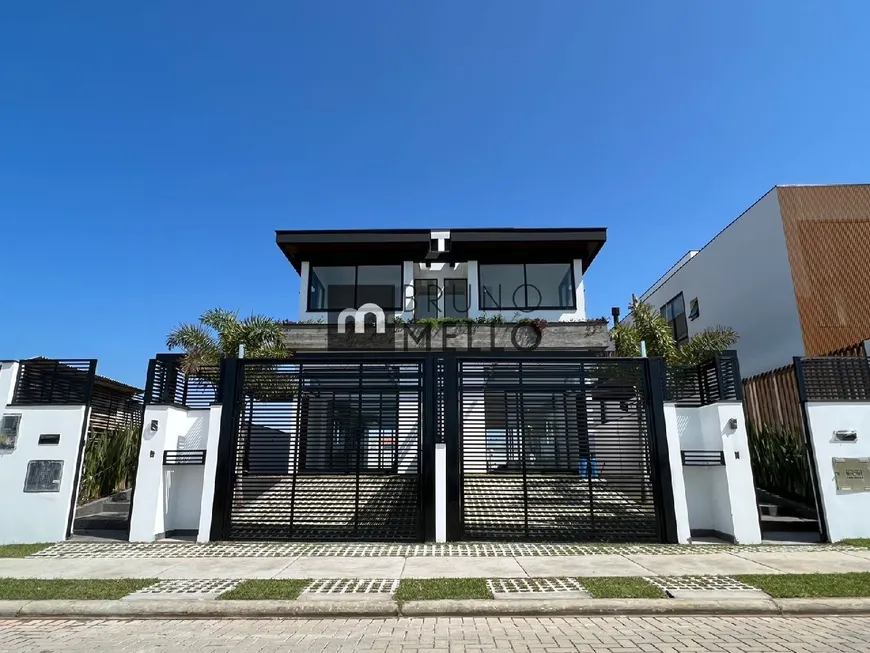 Foto 1 de Sobrado com 3 Quartos à venda, 163m² em Campeche, Florianópolis