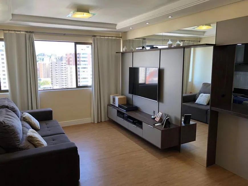 Foto 1 de Apartamento com 3 Quartos à venda, 87m² em Menino Deus, Porto Alegre