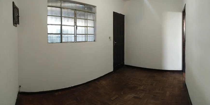Foto 1 de Casa com 2 Quartos para alugar, 45m² em Parque Pinheiros, Taboão da Serra