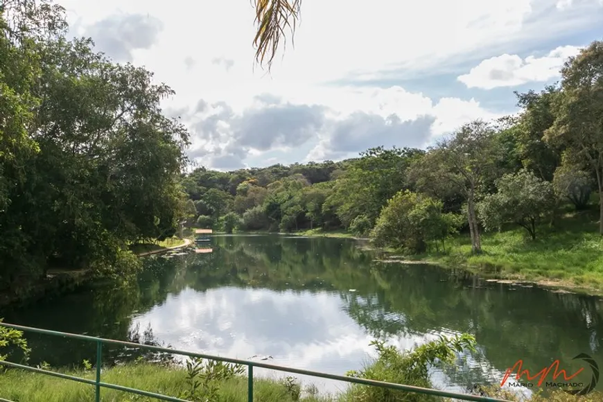 Foto 1 de Casa de Condomínio com 5 Quartos à venda, 300m² em Estancia Das Amendoeiras, Lagoa Santa