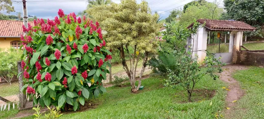 Foto 1 de Fazenda/Sítio com 3 Quartos à venda, 1025m² em Loteamento Jomabe II, Caçapava