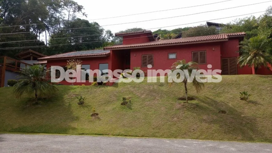 Foto 1 de Fazenda/Sítio com 4 Quartos à venda, 1808m² em Curral, Ibiúna