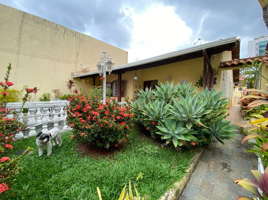 Foto 1 de Casa com 3 Quartos à venda, 230m² em Jaraguá, Belo Horizonte