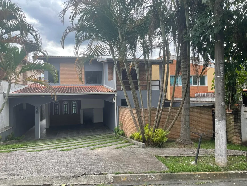 Foto 1 de Casa de Condomínio com 3 Quartos para alugar, 350m² em Sao Paulo II, Cotia