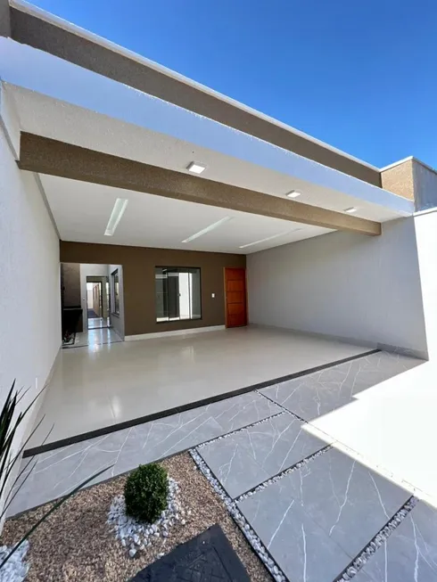 Foto 1 de Casa com 3 Quartos à venda, 120m² em Setor Cristina II Expansao, Trindade