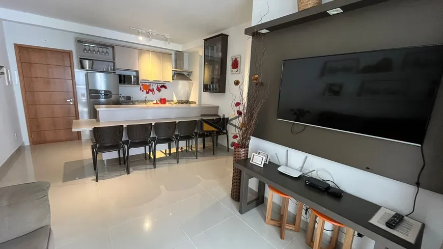 Foto 1 de Apartamento com 2 Quartos à venda, 63m² em Praia das Toninhas, Ubatuba