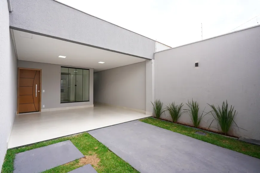 Foto 1 de Casa com 3 Quartos à venda, 121m² em Residencial Brisas da Mata, Goiânia