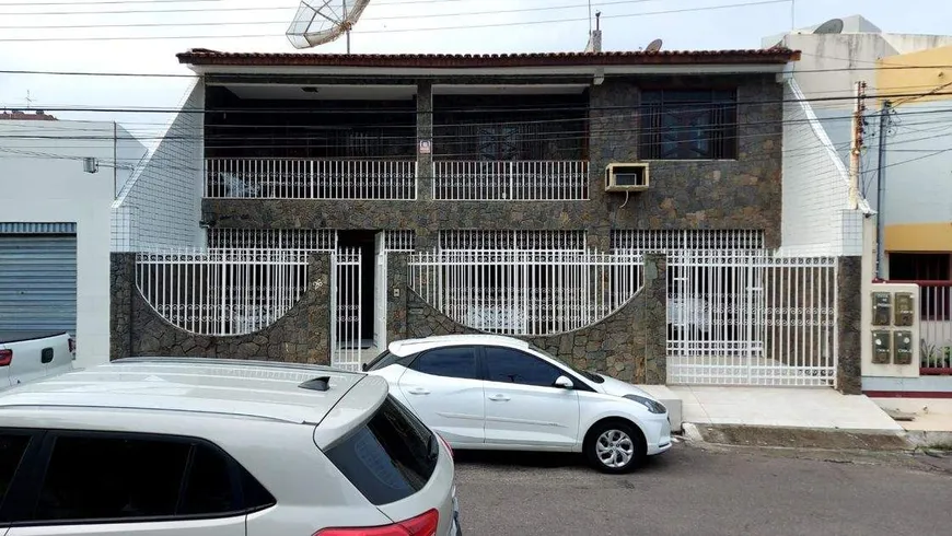 Foto 1 de Casa com 5 Quartos à venda, 247m² em Ponto Novo, Aracaju