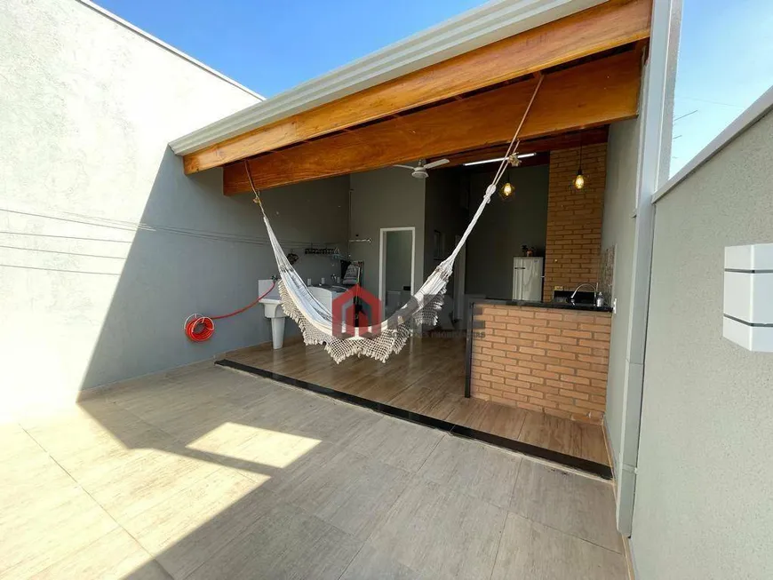 Foto 1 de Casa com 2 Quartos à venda, 77m² em Vila Galo, Americana