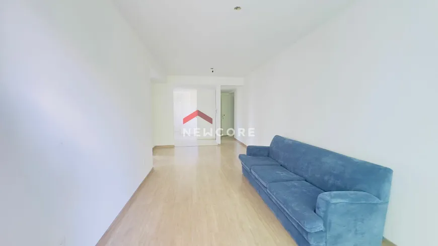 Foto 1 de Apartamento com 3 Quartos à venda, 66m² em Mercês, Curitiba
