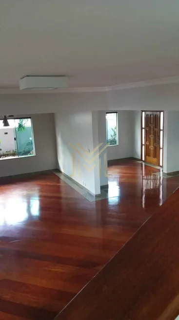 Foto 1 de Casa com 4 Quartos à venda, 484m² em Jardim Estoril, Bauru