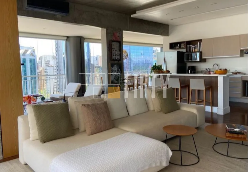 Foto 1 de Apartamento com 2 Quartos à venda, 205m² em Itaim Bibi, São Paulo