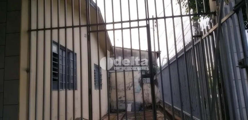 Foto 1 de Casa com 3 Quartos à venda, 110m² em Daniel Fonseca, Uberlândia