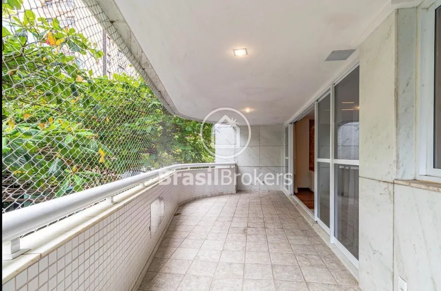 Foto 1 de Apartamento com 4 Quartos à venda, 130m² em Leblon, Rio de Janeiro