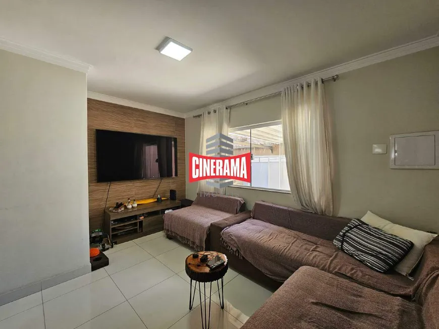 Foto 1 de Casa com 2 Quartos à venda, 105m² em Vila Palmares, Santo André