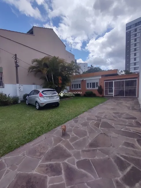 Foto 1 de Casa com 3 Quartos à venda, 128m² em Vila Ipiranga, Porto Alegre