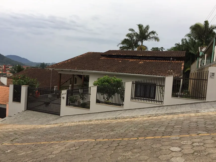 Foto 1 de Casa com 3 Quartos à venda, 160m² em Ilha da Figueira, Jaraguá do Sul