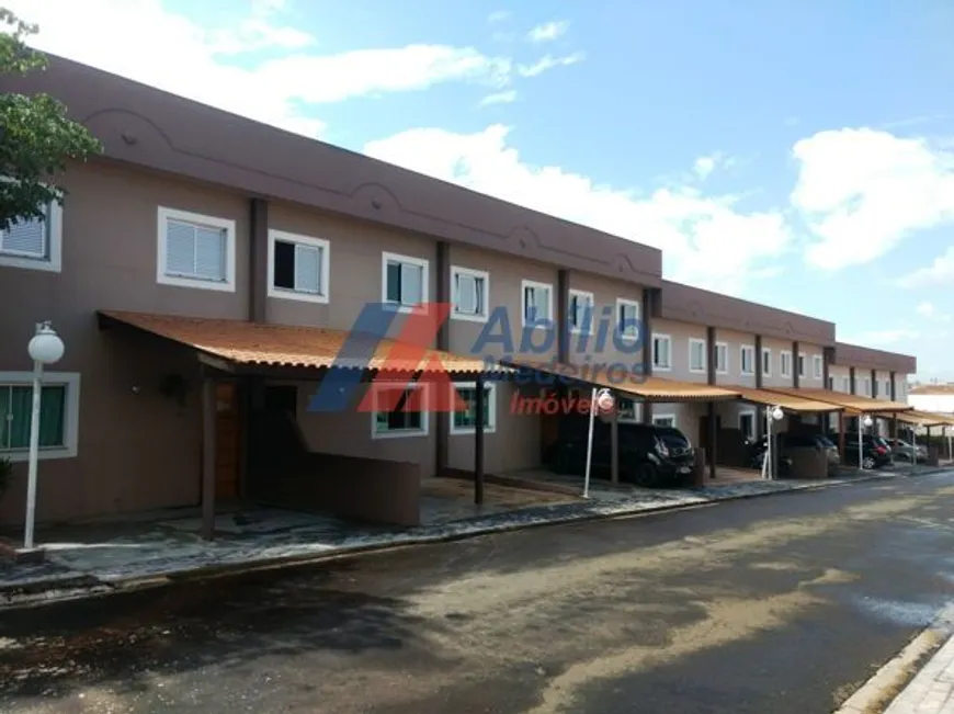 Foto 1 de Casa de Condomínio com 3 Quartos à venda, 97m² em Conjunto Habitacional Santiago II, Londrina