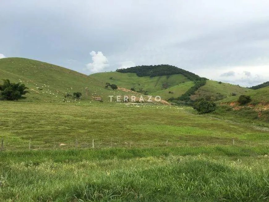 Foto 1 de Fazenda/Sítio com 3 Quartos à venda, 300m² em Volta do Piao, Teresópolis