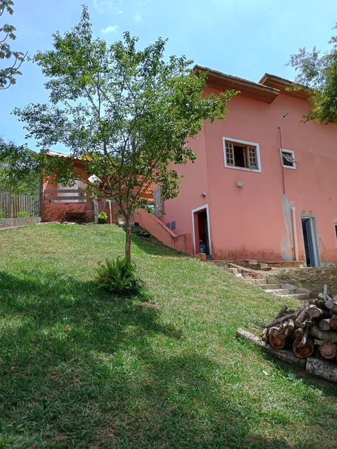 Foto 1 de Fazenda/Sítio com 2 Quartos à venda, 200m² em Centro, Igaratá