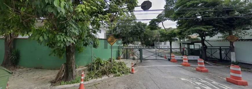 Foto 1 de Casa de Condomínio com 3 Quartos à venda, 320m² em Vila Pirajussara, São Paulo