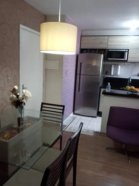 Foto 1 de Apartamento com 2 Quartos à venda, 52m² em Vila Mercês, Carapicuíba