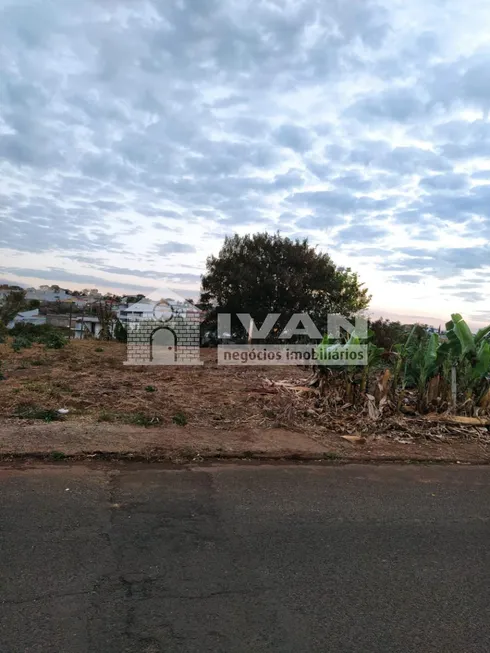 Foto 1 de Lote/Terreno à venda, 300m² em Vigilato Pereira, Uberlândia