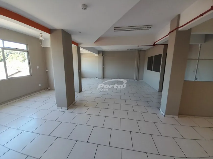 Foto 1 de Sala Comercial para alugar, 300m² em Água Verde, Blumenau