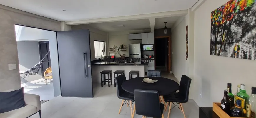 Foto 1 de Casa com 2 Quartos à venda, 84m² em Vila Ema, São Paulo