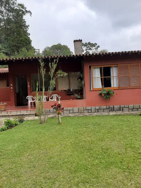 Foto 1 de Casa com 6 Quartos à venda, 145m² em Albuquerque, Teresópolis