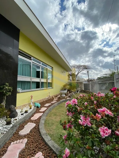 Foto 1 de Casa com 3 Quartos à venda, 280m² em Vila Bela Aliança, São Paulo