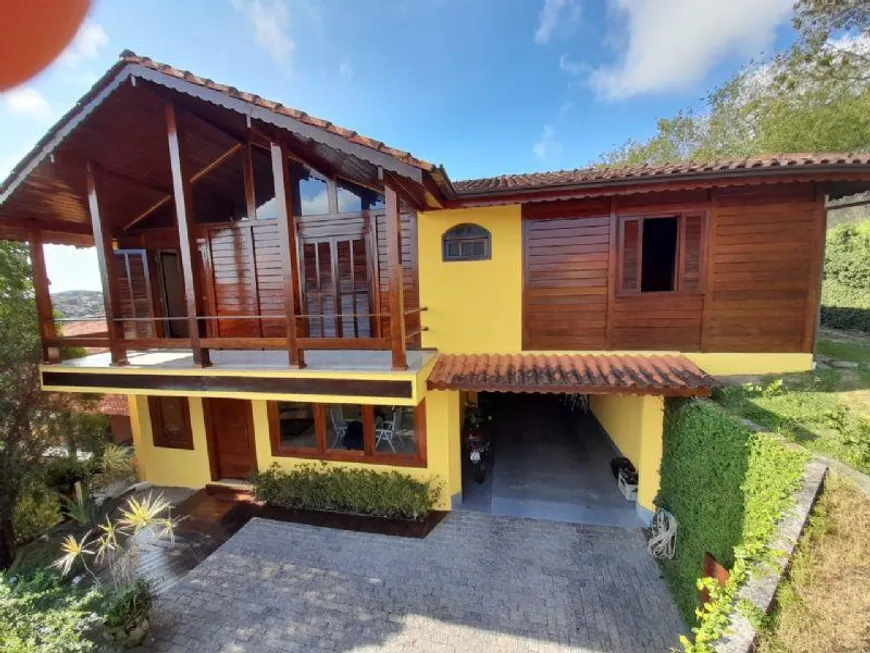 Foto 1 de Casa de Condomínio com 3 Quartos à venda, 220m² em Pendotiba, Niterói