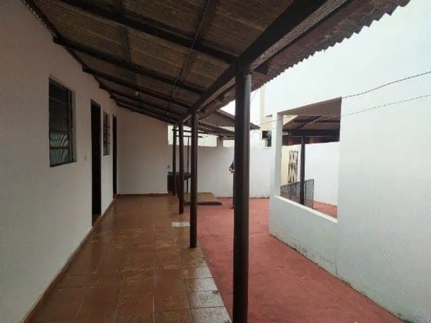 Foto 1 de Casa com 5 Quartos à venda, 143m² em Industrial, Londrina