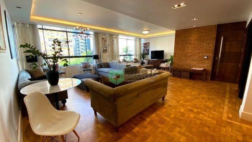 Foto 1 de Apartamento com 4 Quartos à venda, 221m² em Santa Cecília, São Paulo