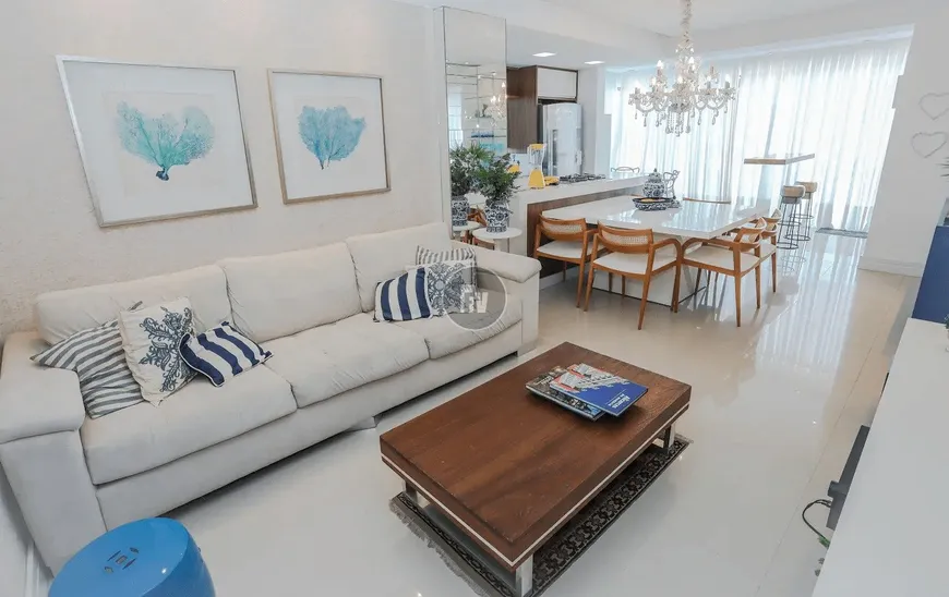 Foto 1 de Apartamento com 3 Quartos à venda, 200m² em Praia Brava, Itajaí