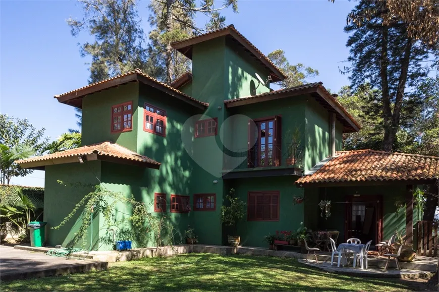 Foto 1 de Sobrado com 3 Quartos à venda, 210m² em Interlagos, São Paulo