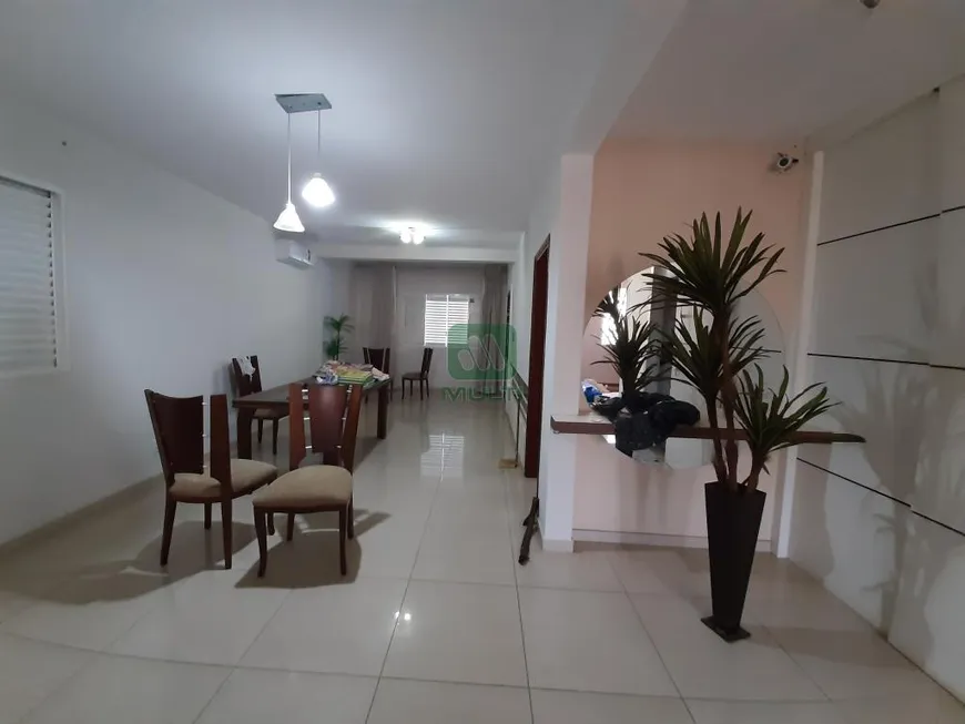 Foto 1 de Casa com 4 Quartos à venda, 326m² em Lidice, Uberlândia