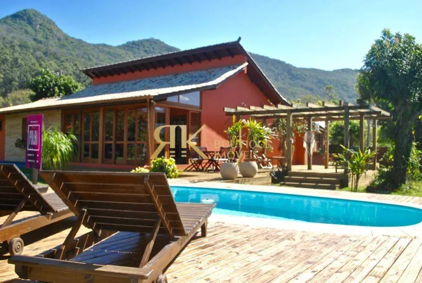 Foto 1 de Casa com 7 Quartos para alugar, 200m² em Pântano do Sul, Florianópolis