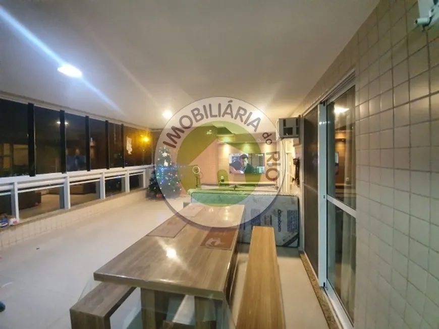 Foto 1 de Apartamento com 3 Quartos à venda, 110m² em Recreio Dos Bandeirantes, Rio de Janeiro